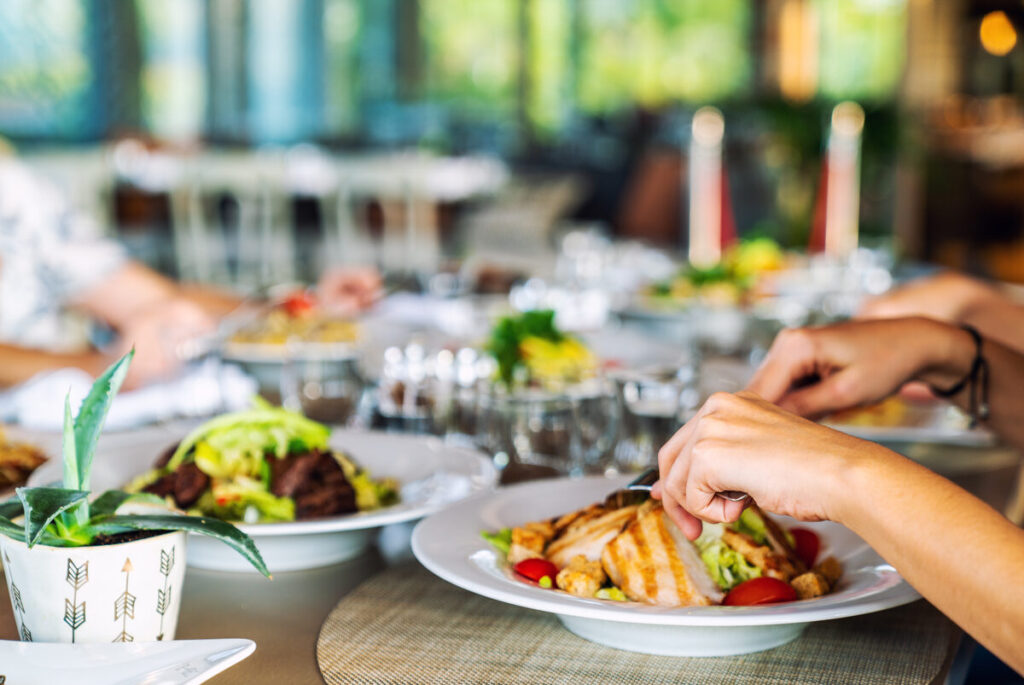 A Food Lover’s Guide to East 21st Street Monticello: Norfolk’s Eclectic Dining Hotspot